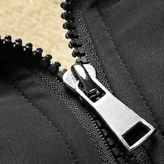 Howard | Cozy Insulation, Stylish Design, Perfect for Cold Weather