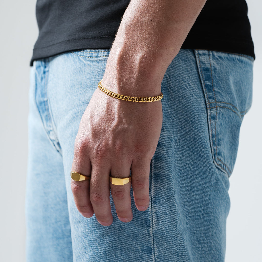 Cuban Link Bracelet | Elegant gold finish, sturdy, ideal for gifting