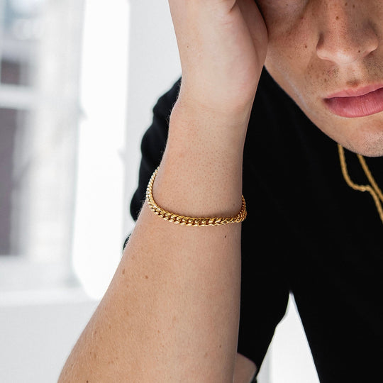 Cuban Link Bracelet | Elegant gold finish, sturdy, ideal for gifting