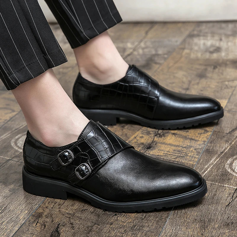 Riven | Chic Zweifarbige Slipper für Komfort und Stil